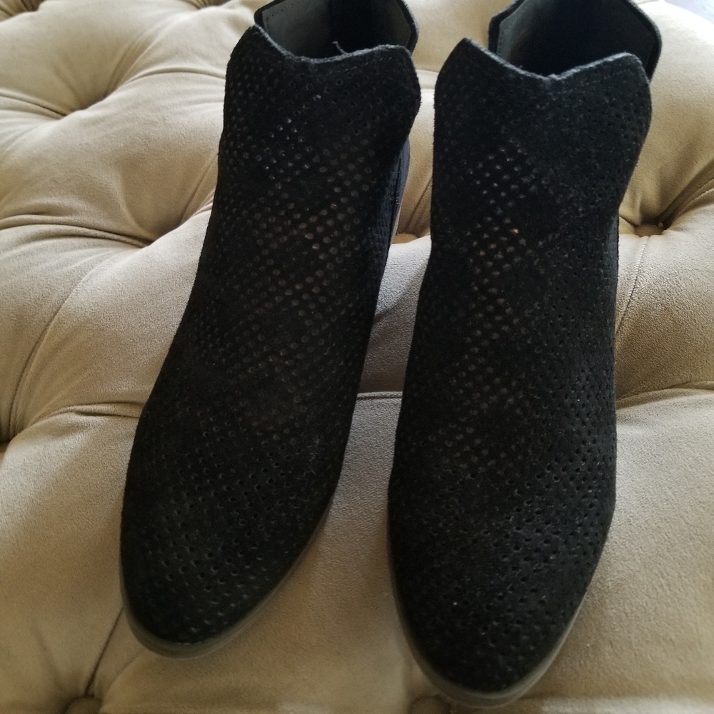 Black Crown Vintage Ankle boots